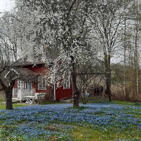Roeda Stugan Pa Slinken Sala Exterior photo