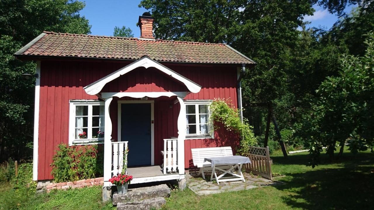 Roeda Stugan Pa Slinken Sala Exterior photo
